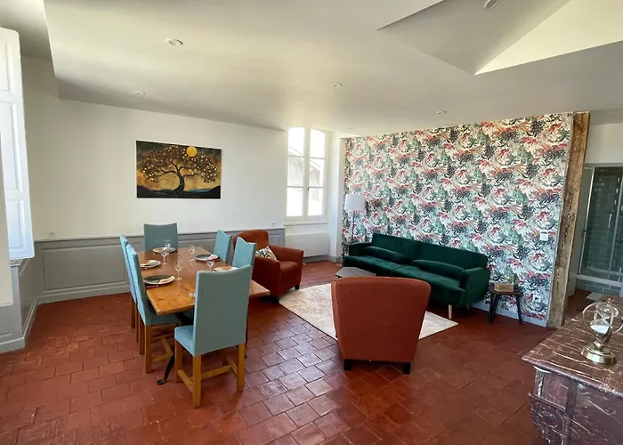 Villaret - Tres Spacieux En Coeur De - 2eme Etage Lägenhet