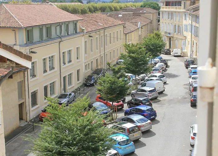 Villaret - Tres Spacieux En Coeur De - 2eme Etage